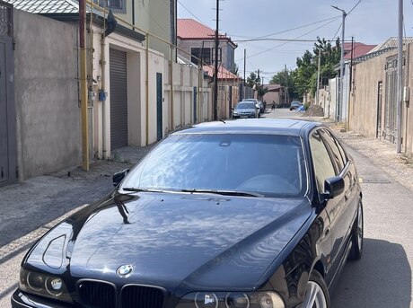 BMW 525