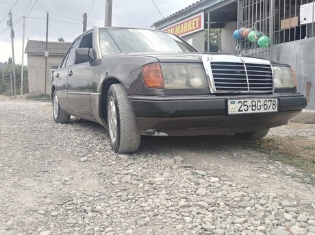 Mercedes E 200