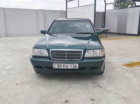 Mercedes C 180