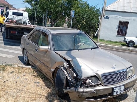 Mercedes C 230