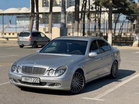 Mercedes E 270