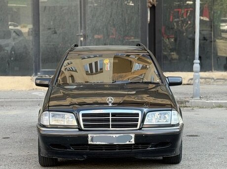 Mercedes C 240