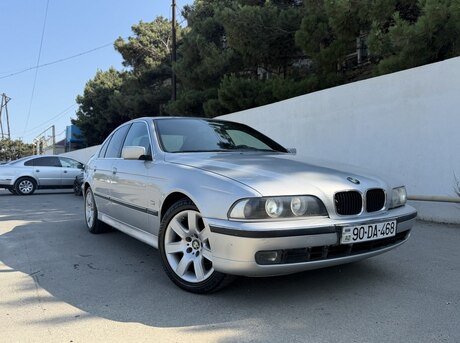 BMW 523