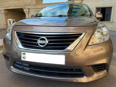 Nissan Versa