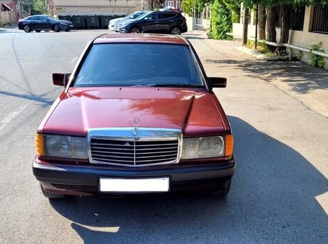 Mercedes 190