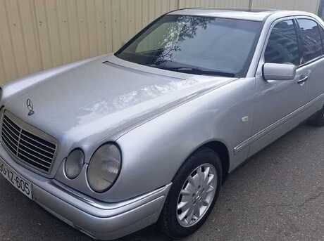 Mercedes E 200