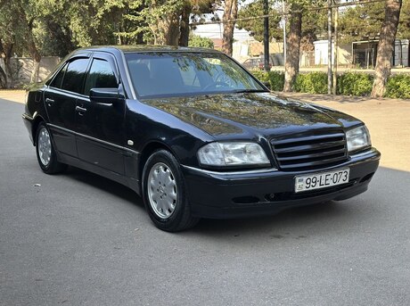 Mercedes C 180