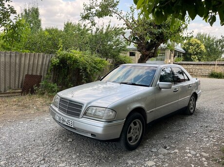 Mercedes C 180