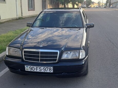 Mercedes C 180