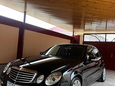 Mercedes E 220