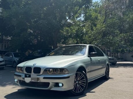 BMW 523