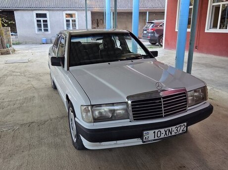 Mercedes 190