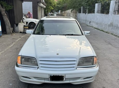 Mercedes C 230