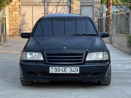 Mercedes C 180