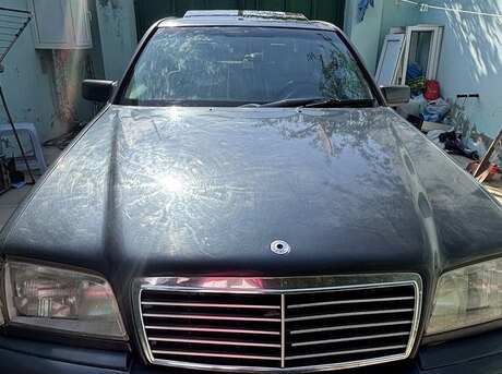Mercedes C 180