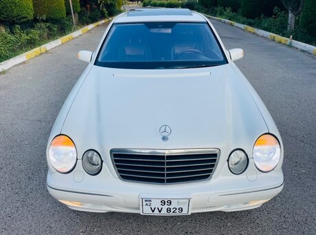 Mercedes E 320