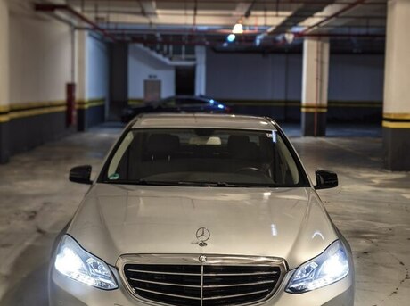 Mercedes E 220
