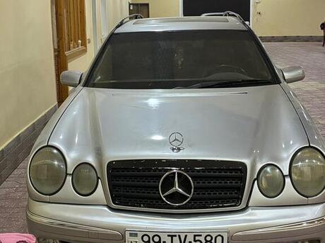 Mercedes E 200