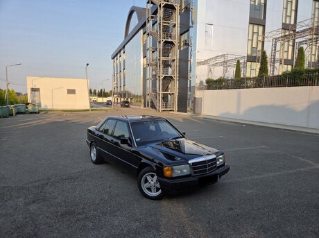 Mercedes 190