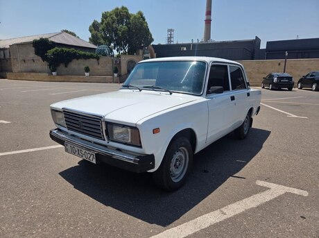 LADA (VAZ) 2107