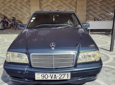 Mercedes C 180