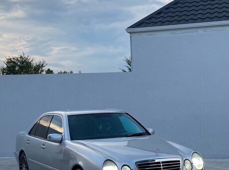 Mercedes E 270