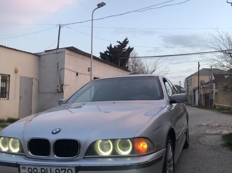 BMW 525