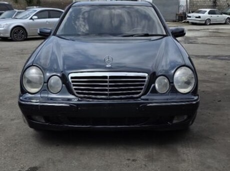 Mercedes E 270