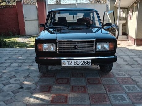 LADA (VAZ) 2107