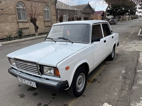 LADA (VAZ) 2107