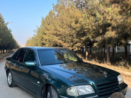 Mercedes C 240