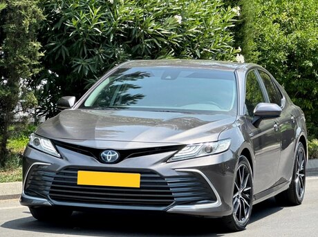 Toyota Camry 2021