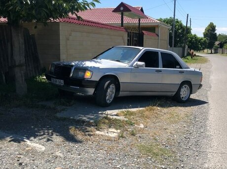 Mercedes 190