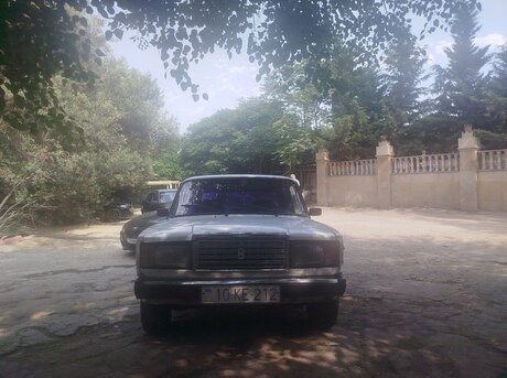 LADA (VAZ) 2107