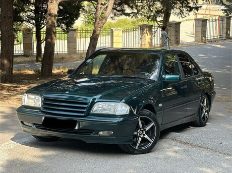 Mercedes C 200