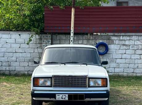 LADA (VAZ) 2107