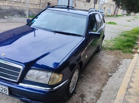 Mercedes C 200