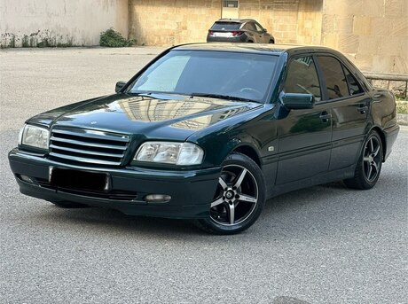 Mercedes C 200