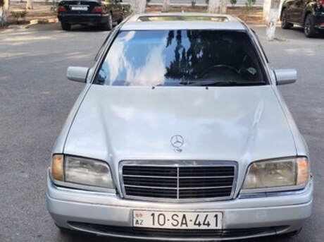 Mercedes C 180