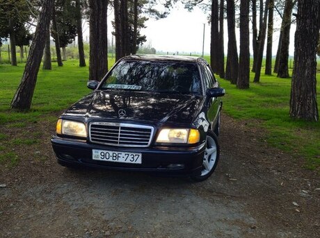 Mercedes C 240