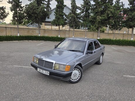 Mercedes 190