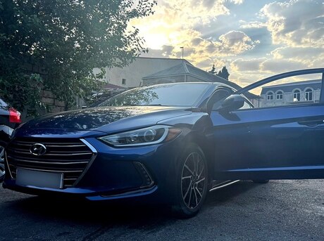 Hyundai Elantra