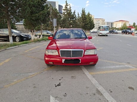 Mercedes C 200