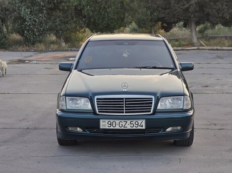 Mercedes C 240