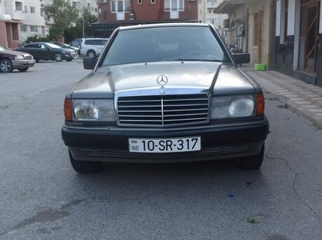 Mercedes 190