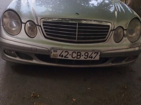 Mercedes E 220