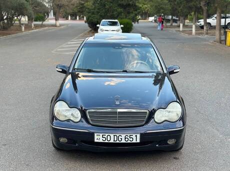 Mercedes C 240