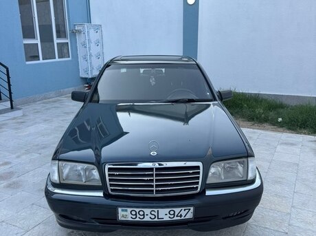 Mercedes C 200