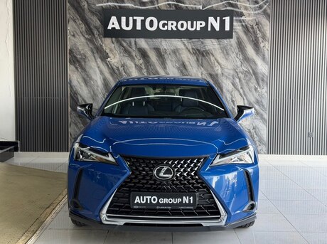 Lexus  2019