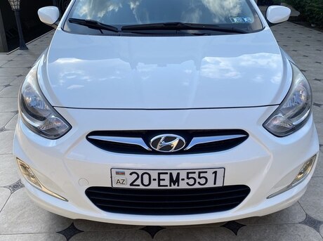 Hyundai Accent 2012